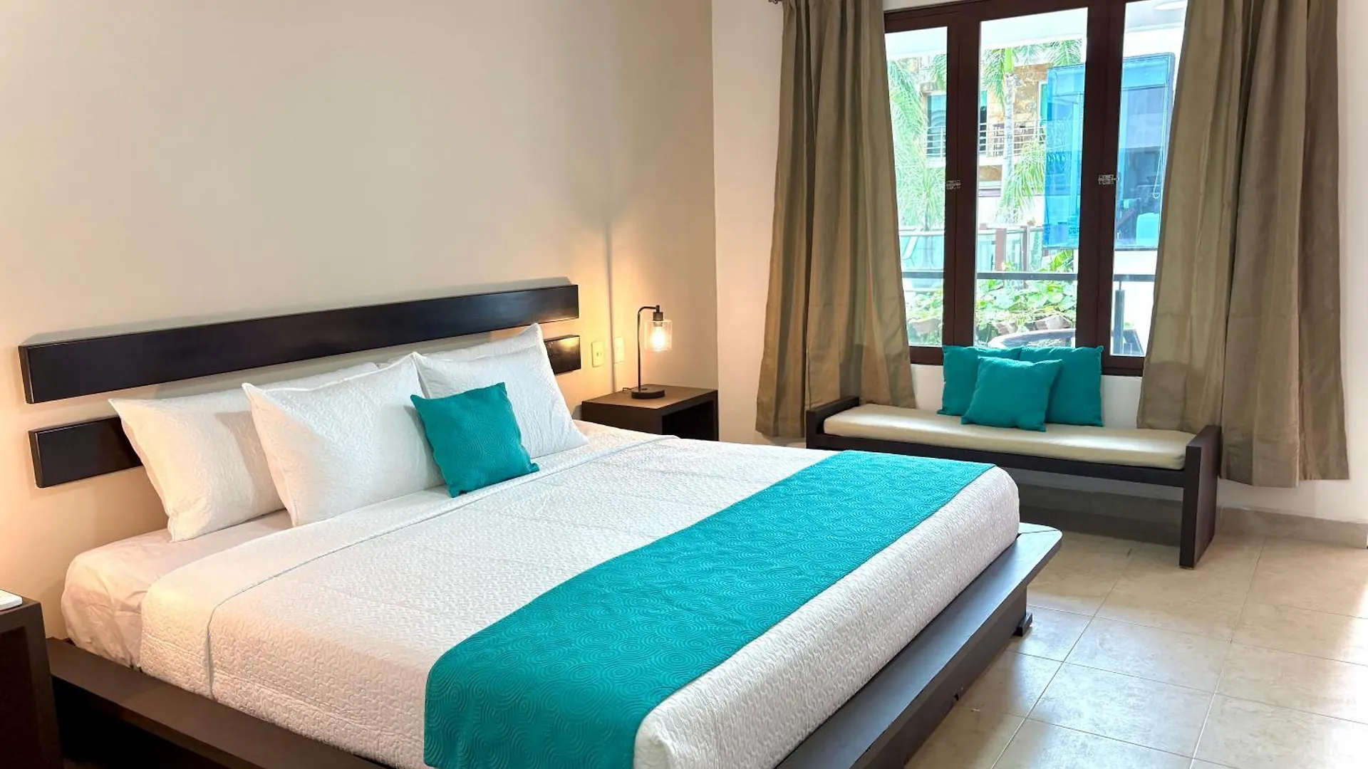 Hotel Aria Rooftop & Pool Now With Breakfast Playa del Carmen Mexico