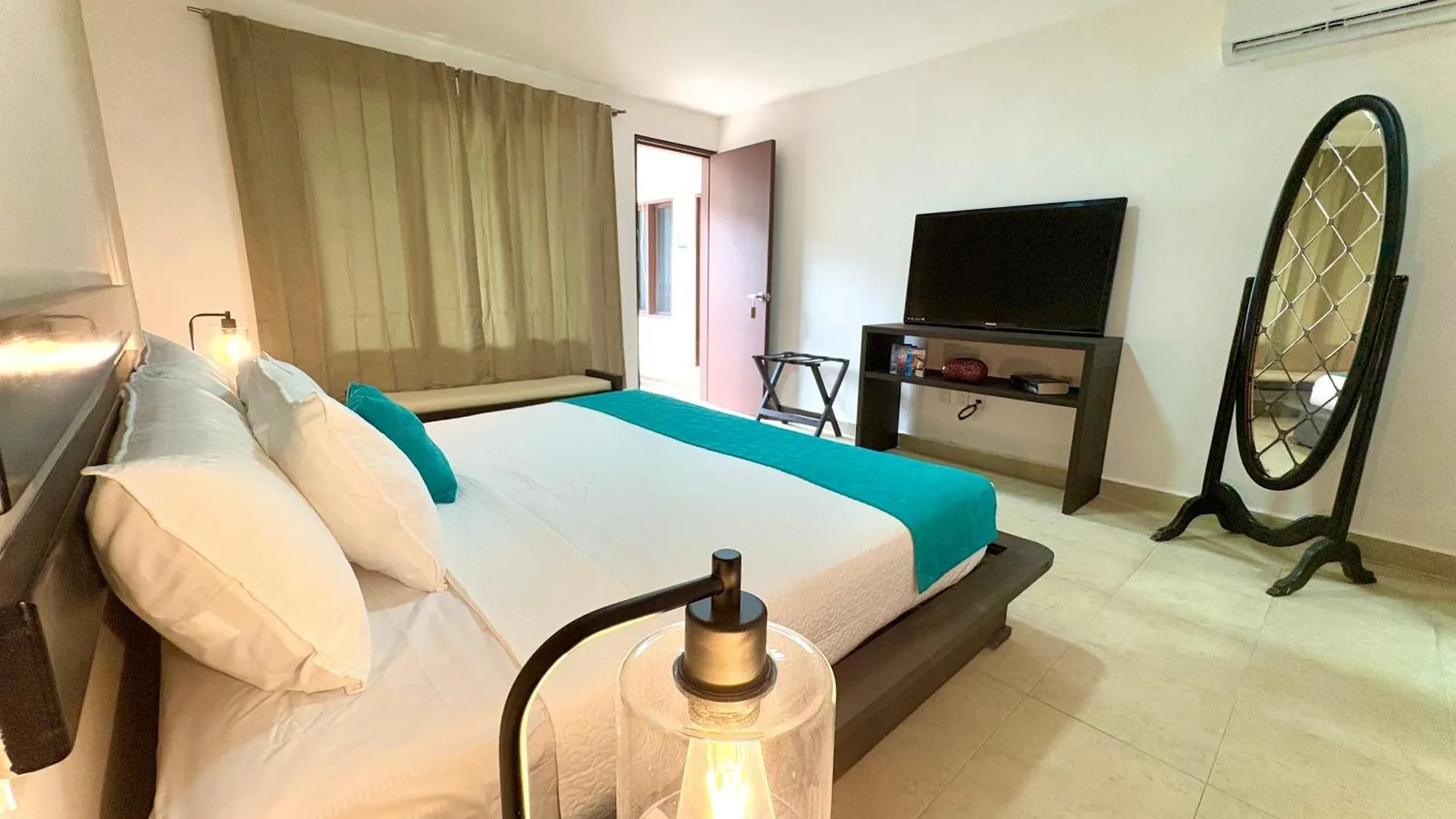 Hotel Aria Rooftop & Pool Now With Breakfast Playa del Carmen Mexico