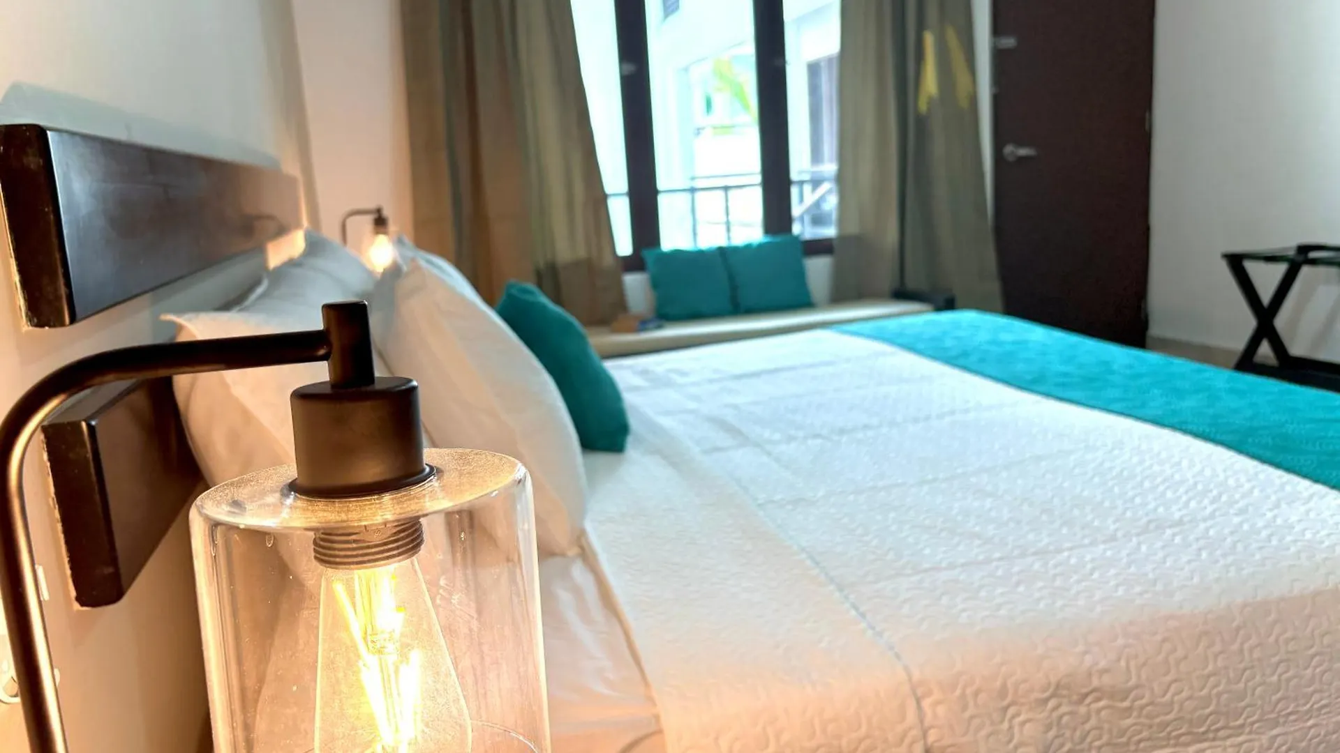 Hotel Aria Rooftop & Pool Now With Breakfast Playa del Carmen