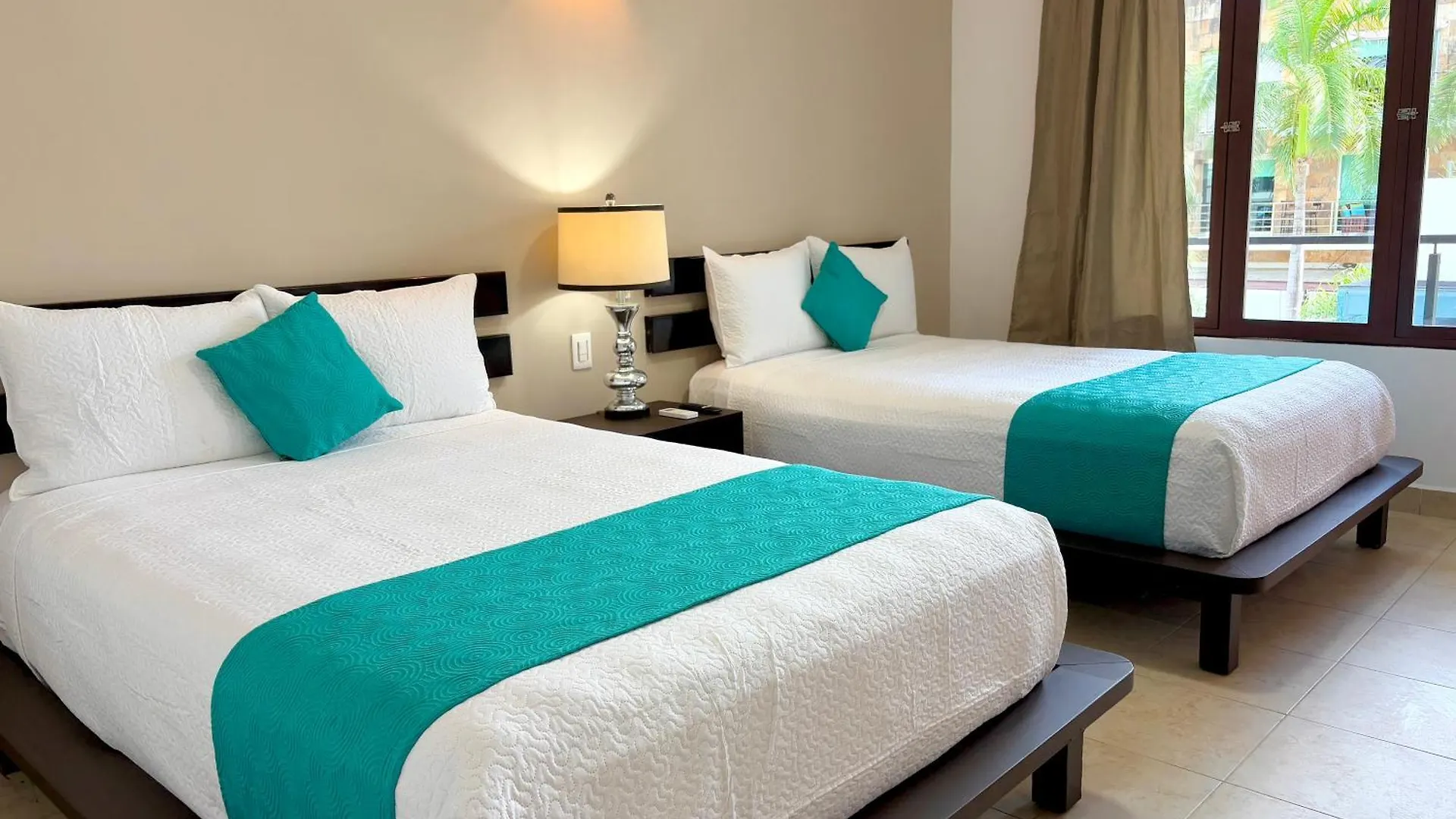 Hotel Aria Rooftop & Pool Now With Breakfast Playa del Carmen